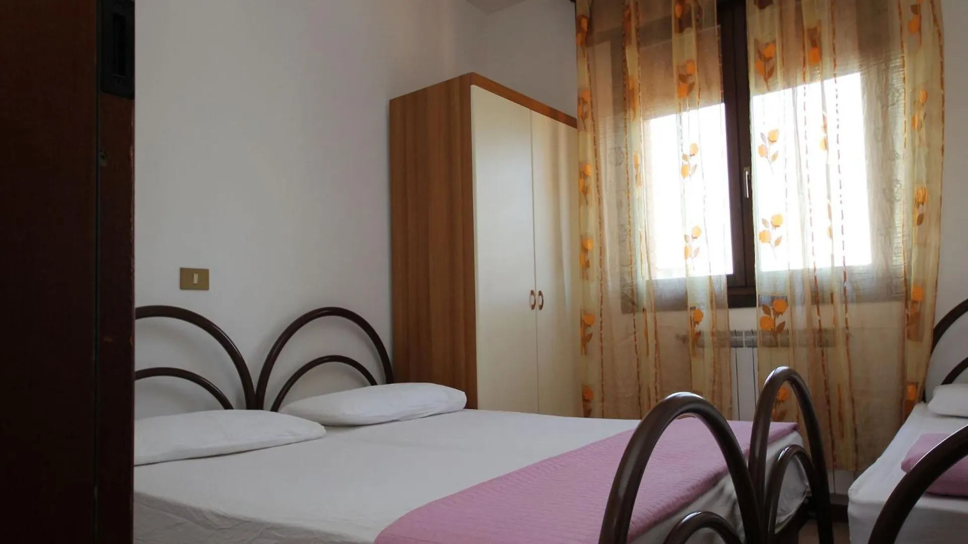 Cozy Apartment Near The Beach In Rosolina Mare
